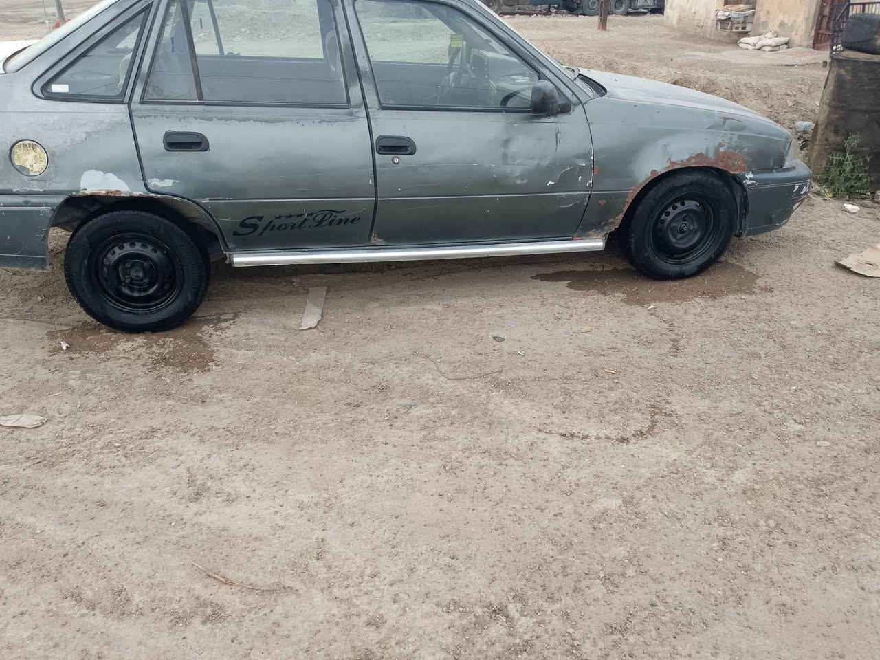 السلام عليكم 
دايو سلو موديل 1994  رقم بغداد انكليزي بأسمي السعر 25 $   للاستفسار اتصل *********** المكان بغداد أبو غريب

