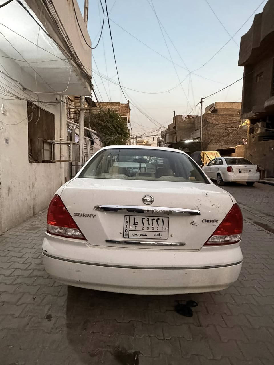 السلام عليكم نيسان سني ياباني 2009 مكفوله من الصبغ والضربه عدا التصليح الموضح بالصوره محرك 1600
 السعر 110 وبيها مجال مكاني بغداد المنصور ***********
