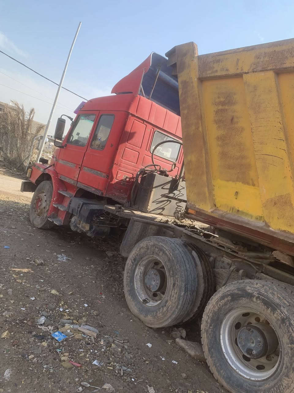 سلام عليكم نسافاسكانيه.رقم انكليزي مربوطه مكينه ١٤٣/٨. عربانه ٤محور امسجل بل السنويه رقم الهاتف ***********
