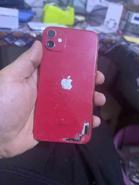 السلام عليكم ايفون 11 عادي ذاكرة128 بطارية 72 الجهاز كلة شغال فقط ضهر وشاشة مفطور سعر145 وبي مجال مكاني زعفرانية مراسلة فقط وتساب ‭0777 574 9638‬
