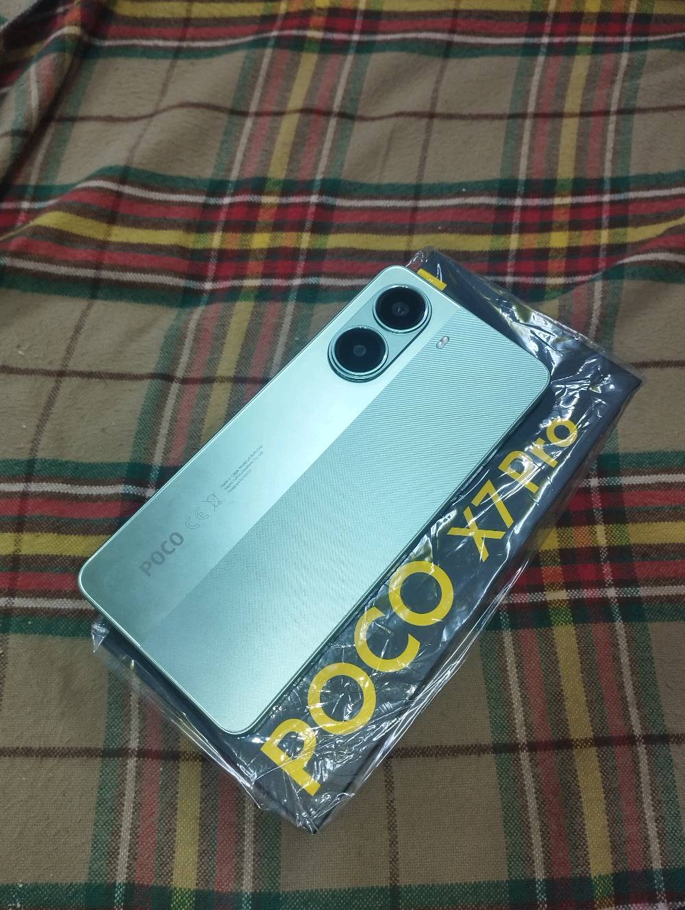 بوكو x7برو ذاكرة 256  دورات الشحن 230 لون اخضر مستخدم نضيف سعر 350 بي مجال