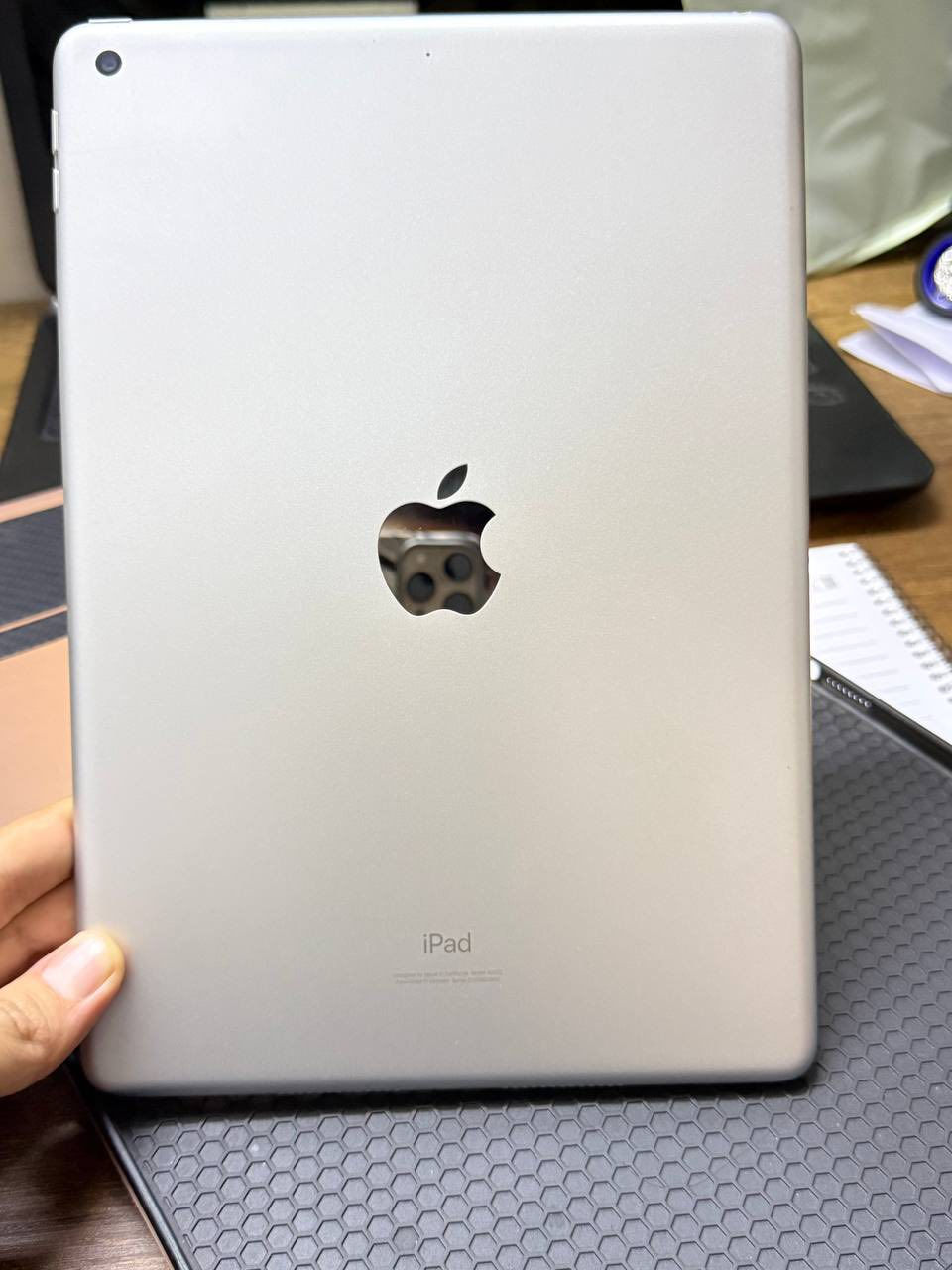 سلام عليكم للبيع ايباد9 كامل ذاكرة 64 بطارية 100 مامبدل جهاز ممفتوح شرط الفحص السعر 350 وبي مجال للتواصل متواجد واتساب ***********
