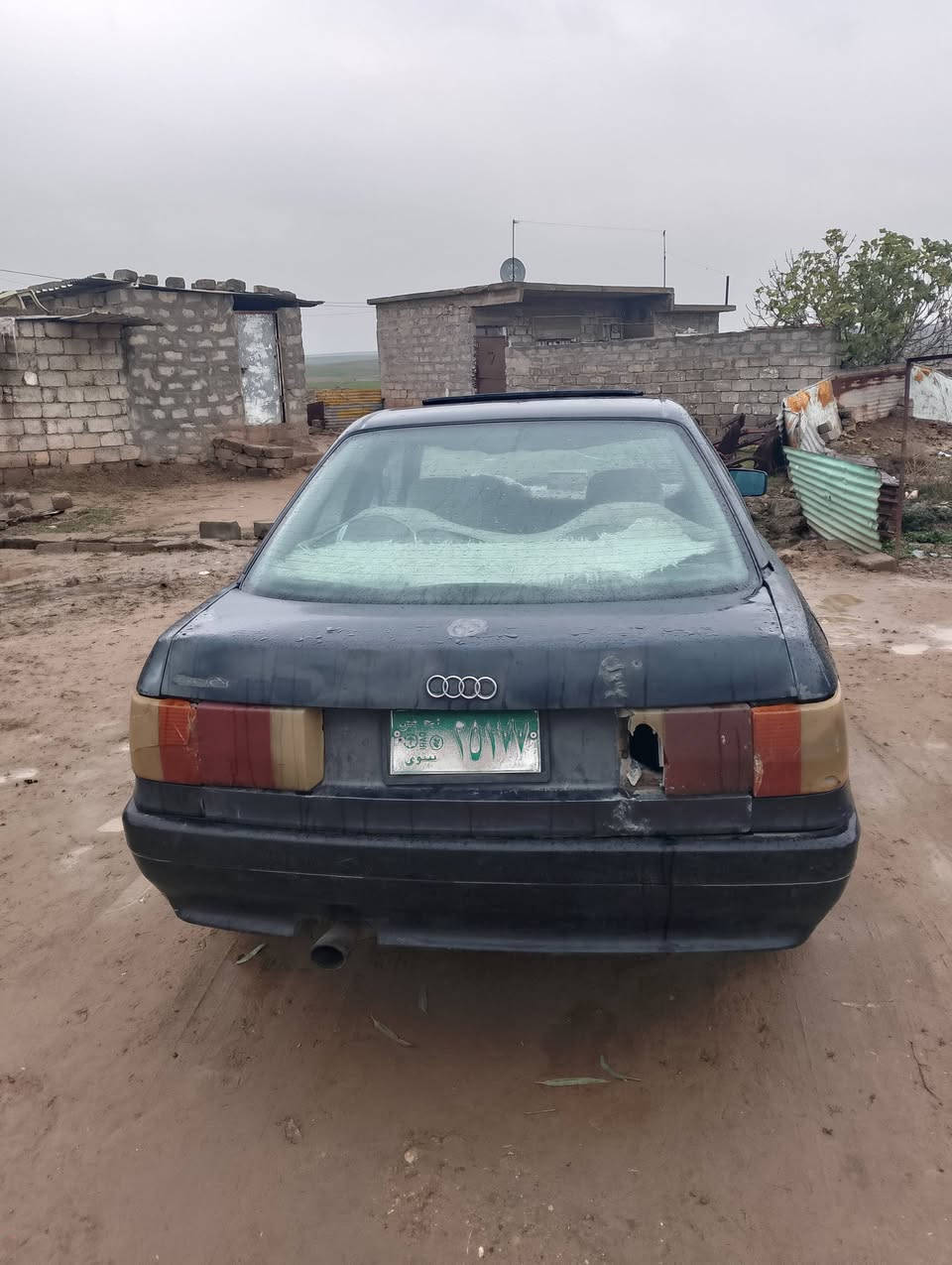 السلام عليكم سياره اودي موديل 90 رقم اخضر سنويه بيضه كير اوتوماتيك السعر 20ورقه للاستفسار اتصل ***********
