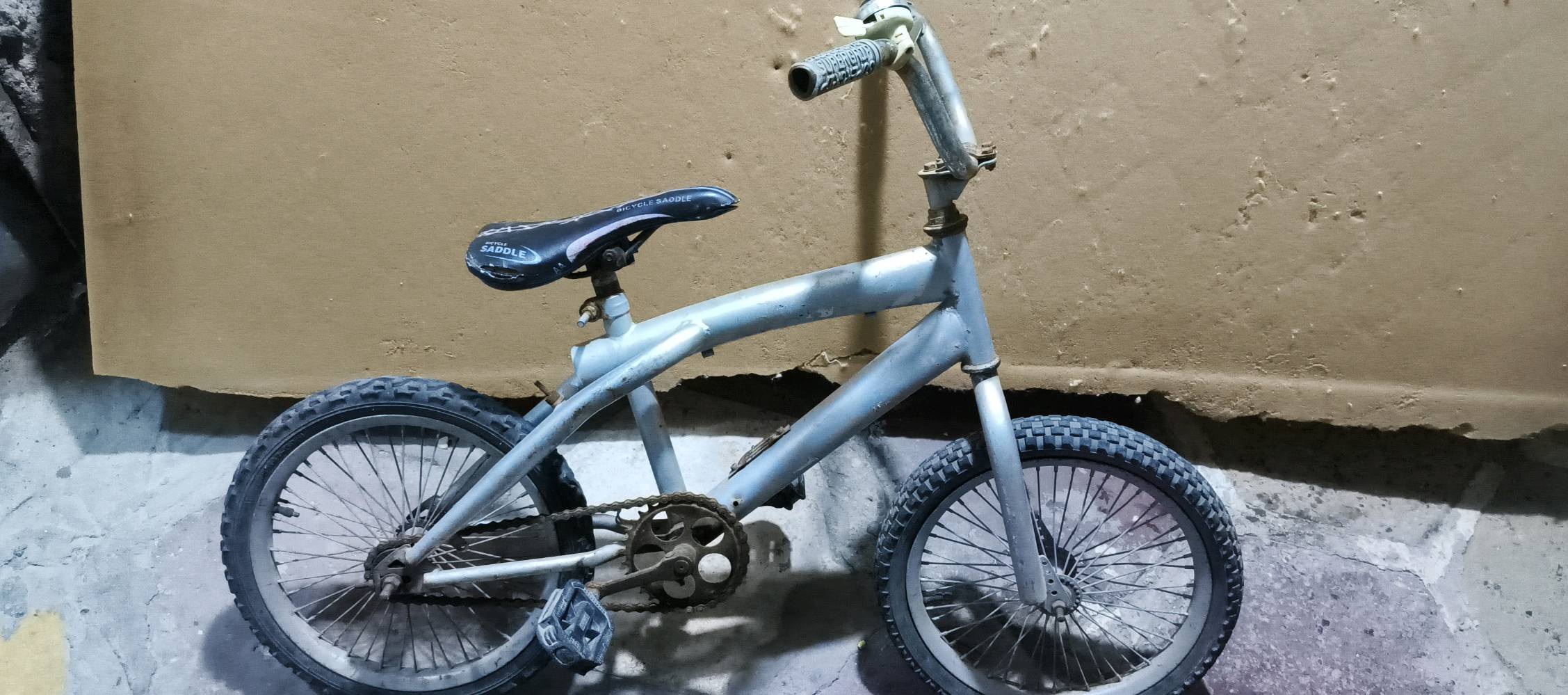 المعقل الأبلة 
هل هناك أي أعطال تحتاج إلى إصلاح؟: 
تاير الخلفي يراد إله تصليح
هل يمكن التفاوض على السعر؟: 
أي تفاوض بسيط 