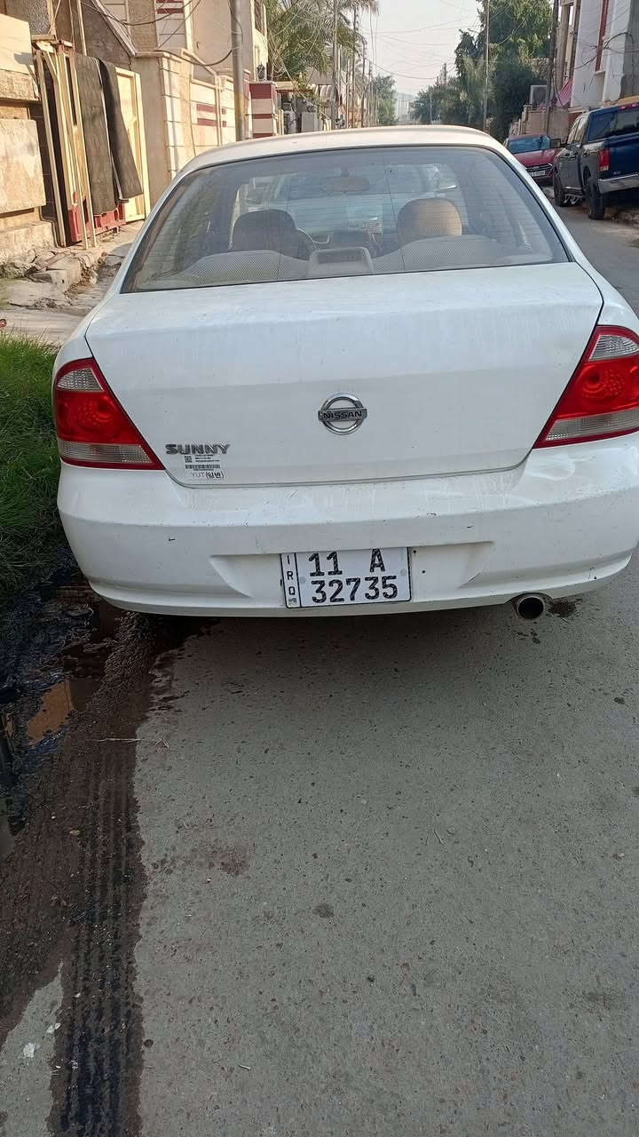 نيسان سني موديل 9 بسمي سياره جاهزه واي نقص مابيه السعر 100 مكان بغدادحي الجهاد ***********
