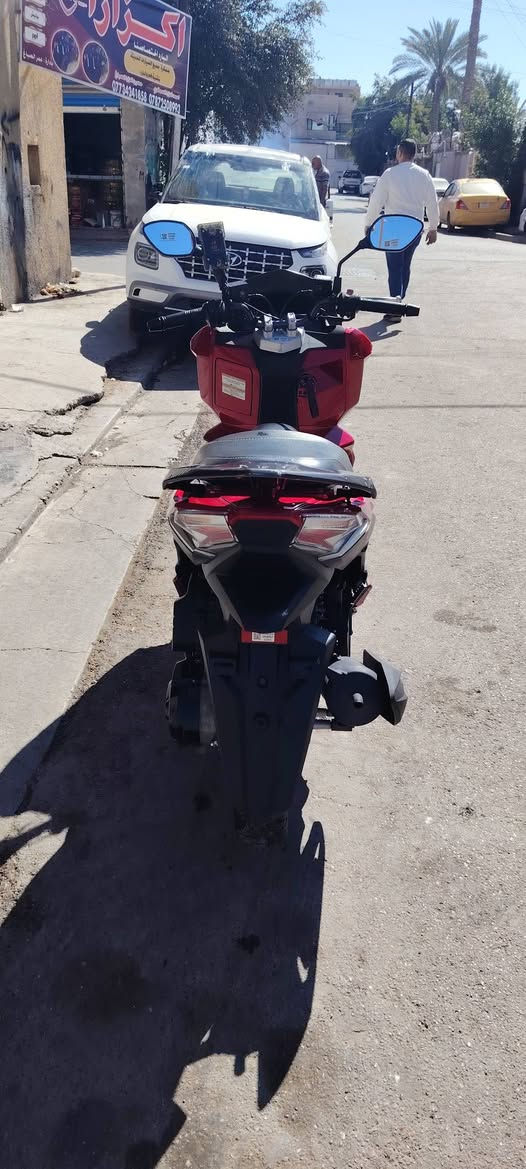 سلام عليكم رمضان كريم
دراجه sym VSX كوري وارد يابان اصليه رمبه مو صيني
موديل ٢٠٢٣ محرك ١٢٥cc فول مواصفات
منظومه بريك ABS+مانع انزلاق امامي خلفي
سكن لايت امامي خلفي LED
لايت عالي ناصي رماش LED
ستان صفح كهربائي +ستان تعليك
شاشه الكترونيه ديجيتال
الدراجه جديده وخير من الله بلاديه برغي مامفتوح بيهه وكلهه مختومه بليبل رقم شاصي مالتهه 
السعر25$ وبيهه مجال بسيط العنوان الشالجيه 
***********
***********
