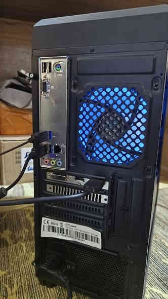 كيس للألعاب والبرامج الهندسية وتصاميم الدزاين
445 الف
ci7 8700 80
MB.MSI B360  75 جديد
 RX 580 8GB  90
RAM 16GB D4 45 جديد
CAES Segotep  3fan RGB 50 جديد
PSU ZUMAX 650W 55 
CPU COOLER 20
SSD 128 15 جديد
HDD 500 15 جديد
الألعاب gta5 +forza5+pes2021
البصرة قضاء المدينة
***********
