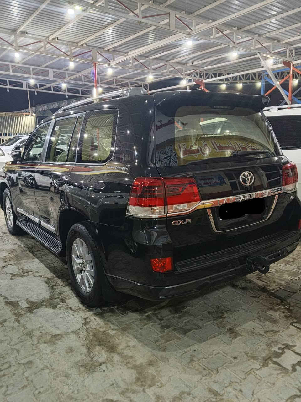 السلام عليكم تويوتا لاندكروز 2016 سيارة مكفوله  فقط ربع باب صبغ  محرك كير حداديه تبريد جاهزة من كلشي فول مواصفات واحد على واحد مثل ما موضح بالسونار
العنوان النجف رقم اربيل انكليزي بسمي  محرك 6 سلندر 
*********** رقمي
