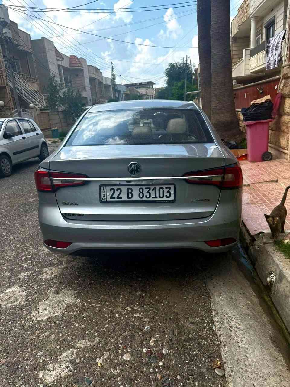 السلام عليكم للبيع فقط 
MG 5
LUXURY FULL 1/1
السيارة فول مواصفات شاشة كبيرة كامرات 360 درجة فتحة سقف داخل جلد ابيض وباقي المواصفات معروفة بالفول 
على ايدي زيرو اربيل
كفالة عامة بدون صبغ بدون اي ملاحضات اي نقص مابيها
ماشية 54,000 كيلو 
سنوية هزة رقم اربيل جديد 
سعر 110 وبيها مجال
عنواني اربيل 
غير متواجد عالفيس 
شراي اتصل واتساب 
 ***********
