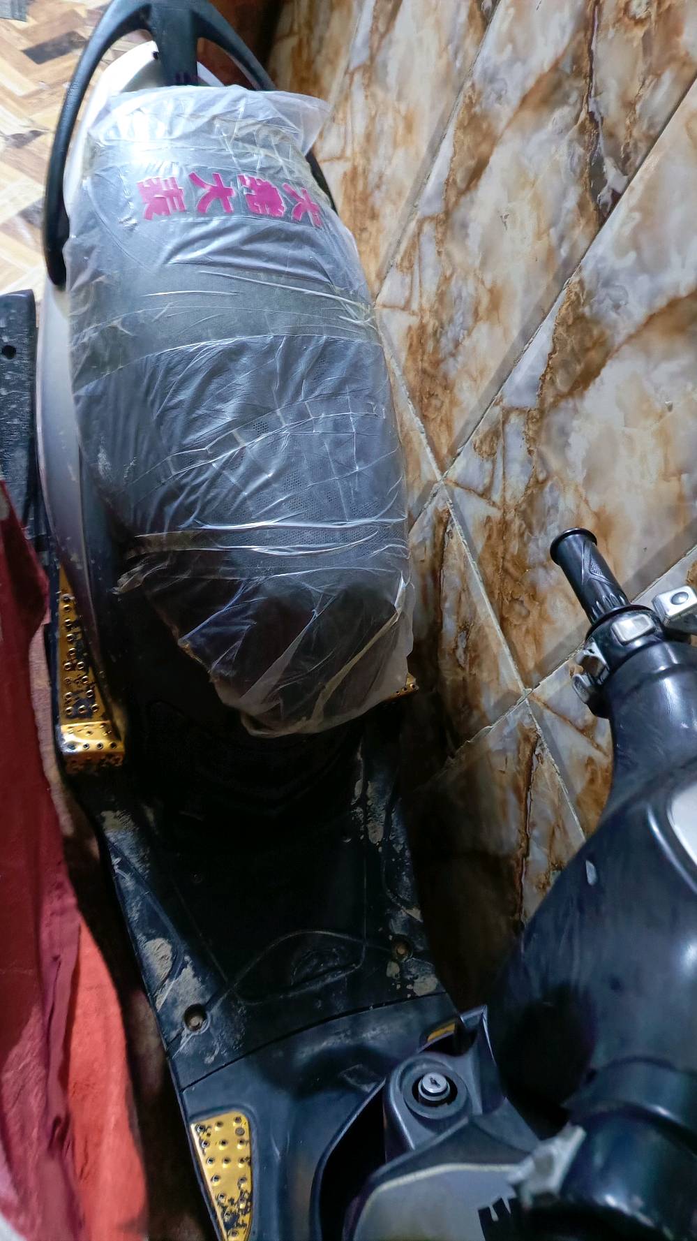 دراجه ماكس عدله للبيع نضافه فول محرك ما مفتوح  سعر 700بيه مجال بسيط عنوان بصره شط العرب الكباسي 