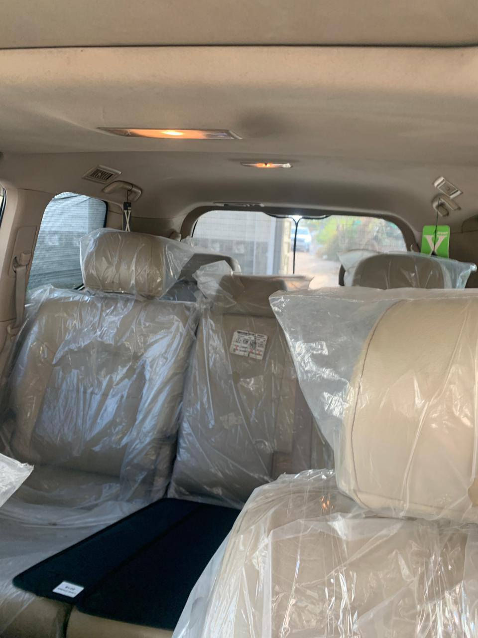 سلام عليكم لاندكروز موديل 13سنويه بسمي رقم شمالي جديد تخم تاير جديدسياره جاهزه ما بيه أي نقص دعاميه اماميه صبغ فقط مكفوله من الصبغ ماعدا الدعاميه اماميه***********
