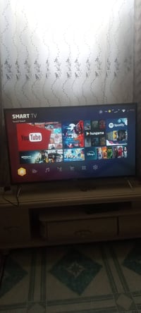 شاشه ال جي 43 جديده مستخدمه اقل الشهر انترنيت السعر150رقمي 07733895984