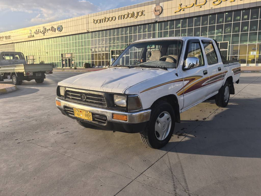 تویتا فاو 2001ئاڕمی هەولێر گێڕو مەکینەو ئەکسلی بەشەرت کارەبای هەموگیانی ئیشەکات ناوە گاعی تێگیراوە قفڵ مەرکەزی پاوەر گەرمی مەزبوت  سعری 30گەڵاو معامەلە ژ.م *********** ڤایبەرو واتس ئەپی لەسەرە شمشمل, السليمانية
