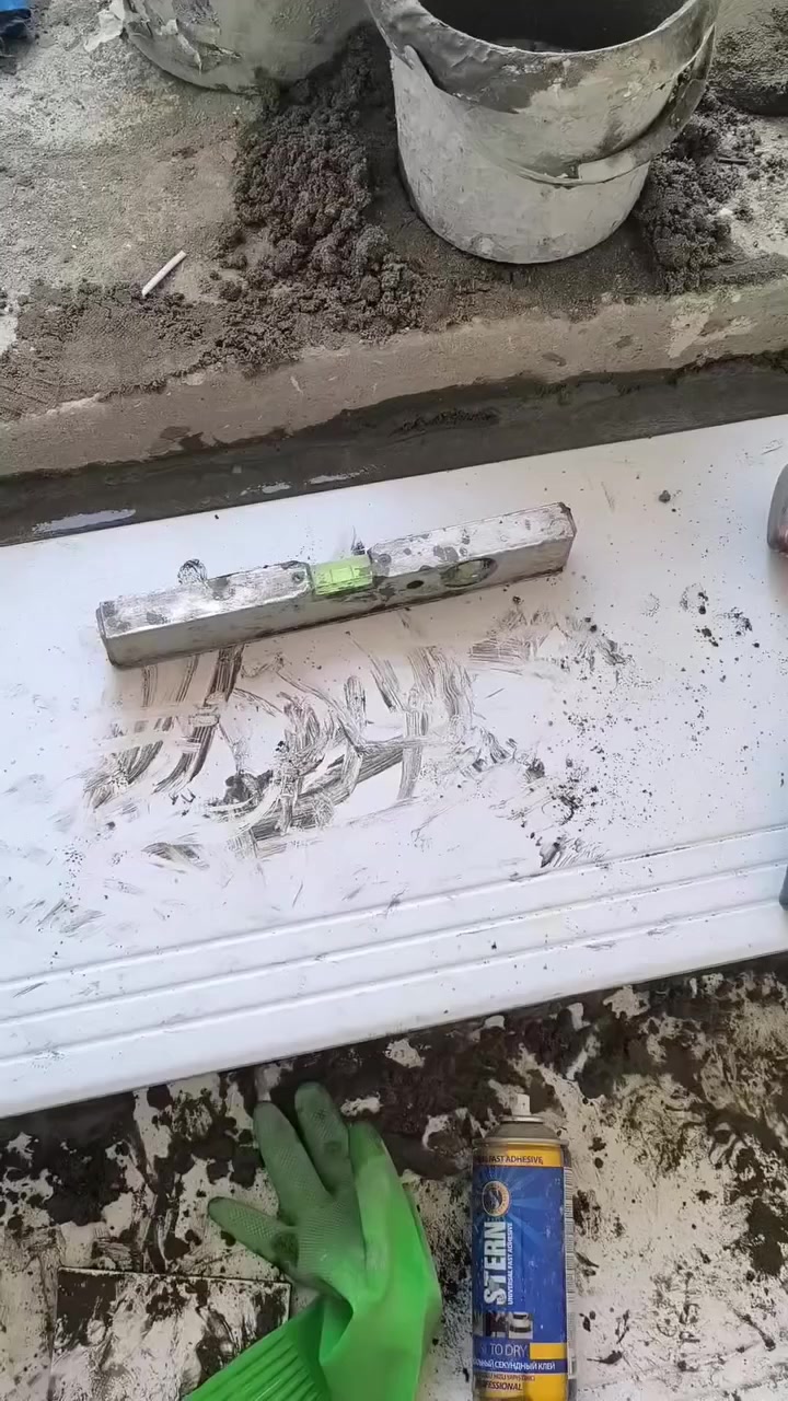 خلفه سيراميك أرضيات فقط شغل هندسي مثل ماموضح سعر المتر ارضيات 5.5 بايات 2 بـ 25 متر وزره الف دينار أسلمكم شغل تترحملي عليه رقمي *********** او واتساب
