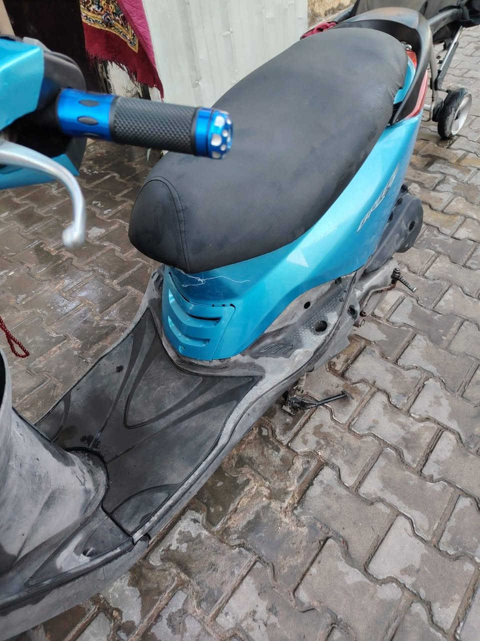 السلام عليكم  دراجه البيع اسمها بريز كلشي شغال بيها 
السعر ب600وبيها مجال.. العنوان بغداد الحريه 
متواجد على خاص


**إذا كنت صاحب هذا الإعلان وتريد حذفه لأي سبب، رجاءا أرسل رسالة إلى الدعم الفني**