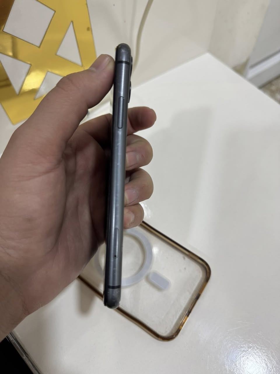 سلام عليكم
ايفون 11   
ذاكرة 128
بطارية 77 بلادي مايصرف 
جهاز مبدل فقط شاشه اصليه وفيس ايدي شغال شرط فحص وضمان شراي راسلني خاص او خابر ***********
