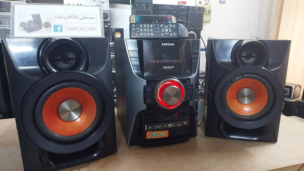 السلام عليكم.. عرض #2026026
امبليفاير و سبيكرات البرتقالي سامسونك SAMSUNG
صوته راقي واضح بالمقطع و يحتوي على GIGA BASS
سيت مناسب و الشراي بيه البركة يراسلني خاص 💖
متوفر التوصيل كل المحافظات.
Mustafa Electronics 
Audio , Video & Electronics
Whatsapp: ***********
