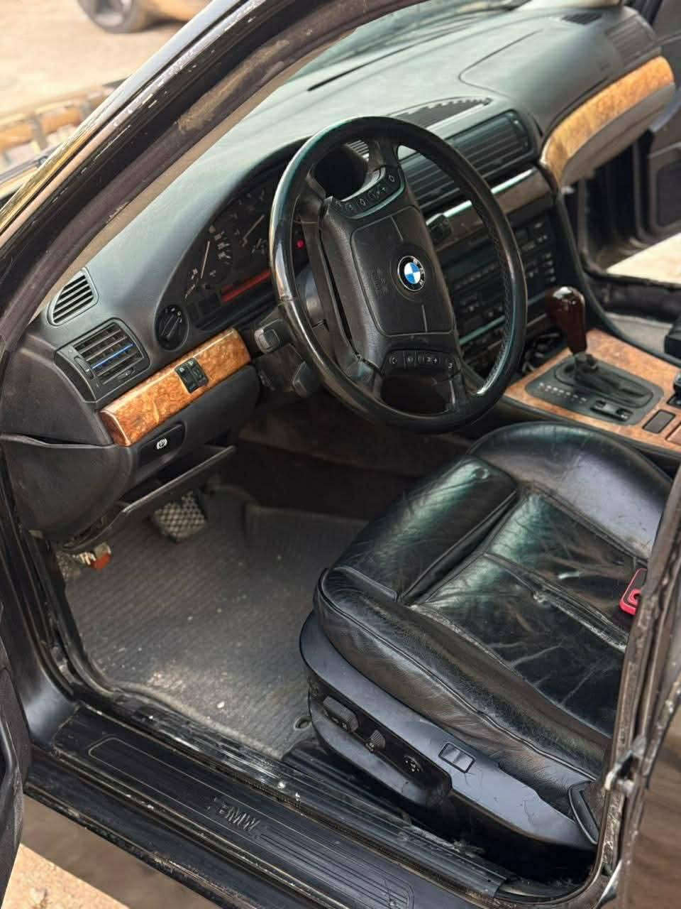 شعدك مراوس امريكي
كاسحه ١٩٩٥ حجم ٧٤٠ 
خاص مفتوح


**إذا كنت صاحب هذا الإعلان وتريد حذفه لأي سبب، رجاءا أرسل رسالة إلى الدعم الفني**