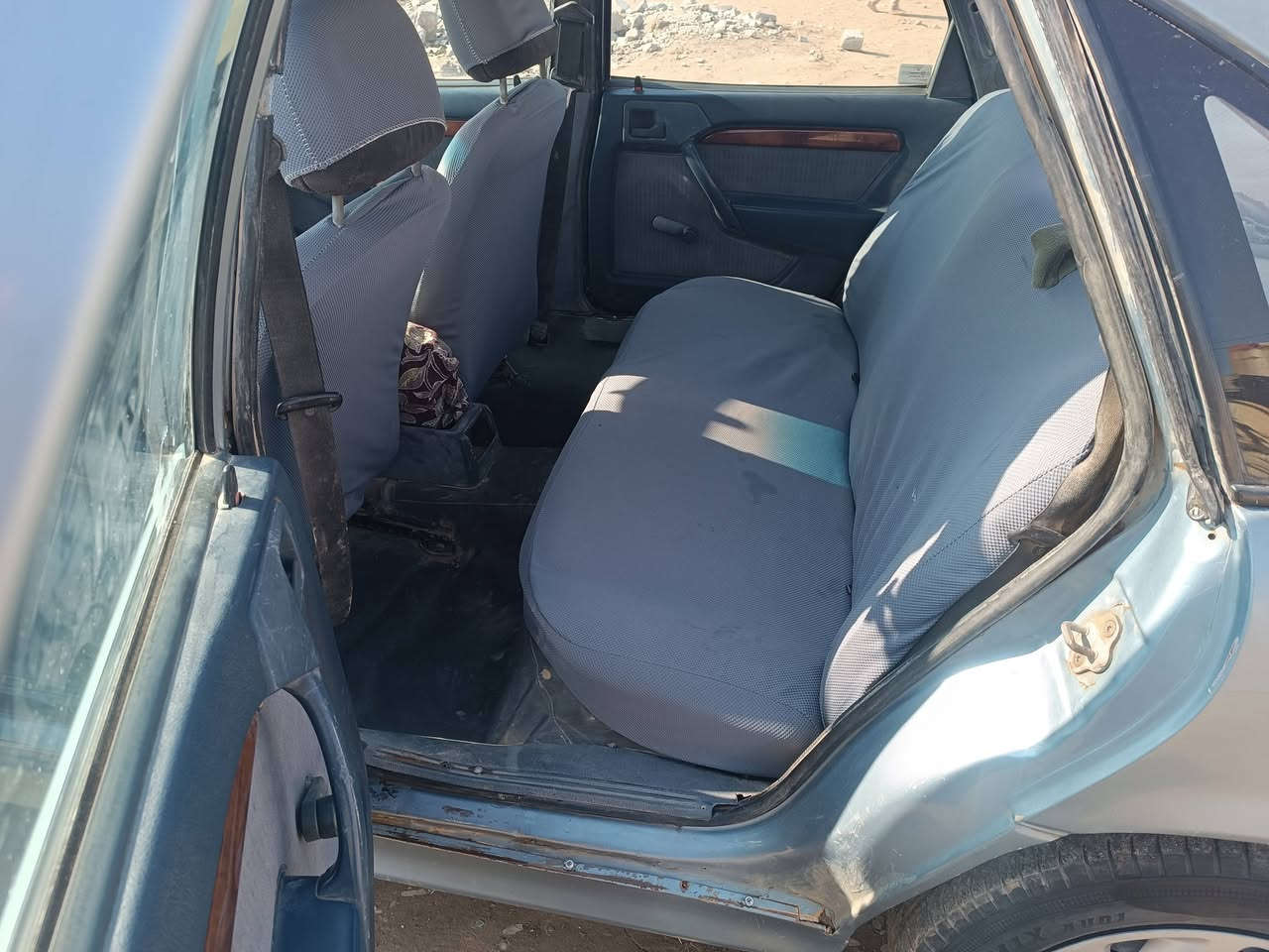 السيارة للبيع فكترا ١٦ بيع مستعجل نظيفة محركه بية بداية صرف رقم اخظر سنوية بيظا سعرها ٢٥ وبيها مجال صاحها يحول 
***********
***********
