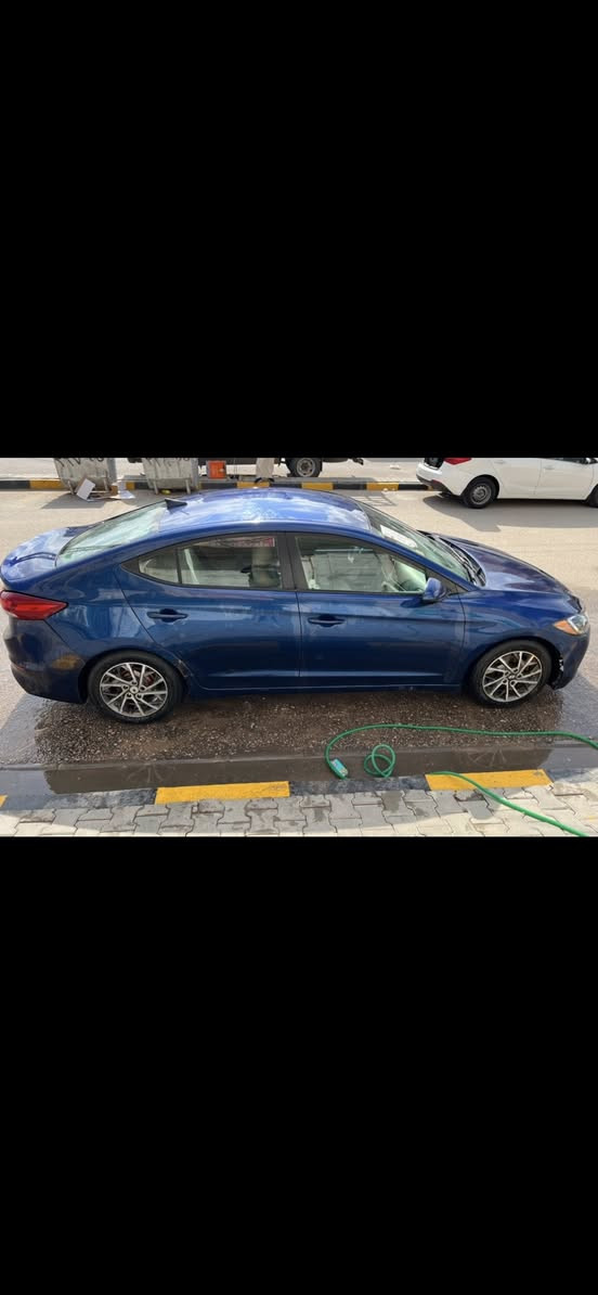 النترا 2017 وارد امريكي محرك 2000 دوش
داخله كلين  دعاميات فقط  وبالعراق صار بيها حار بقبق الجنطه فقط  السياره ليبل واحد ولا قطعه مبدله والبارد الي موضح بالصور بدون دواخل بدون شواصي 

مكينتها مفتوحه وراجعه بلاد شغل بغداد 
الكير مكفول 
الحداديه مكفوله 
تخم تاير جديد 
رقم اربيل 

السيارة نظيفة وما ناقصها شي 

السعر (( 116)) وبيها مجال للشراي 

مكاني النجف 

التواصل فقط على الرقم او الواتساب

***********
