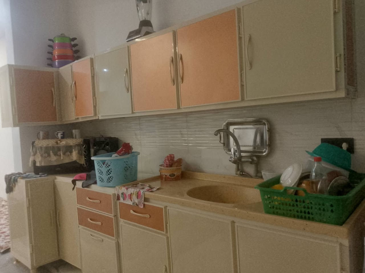 غراض بيت للبيع الشراي يتصل العنوان كركوك ‏‪***********‬‏
