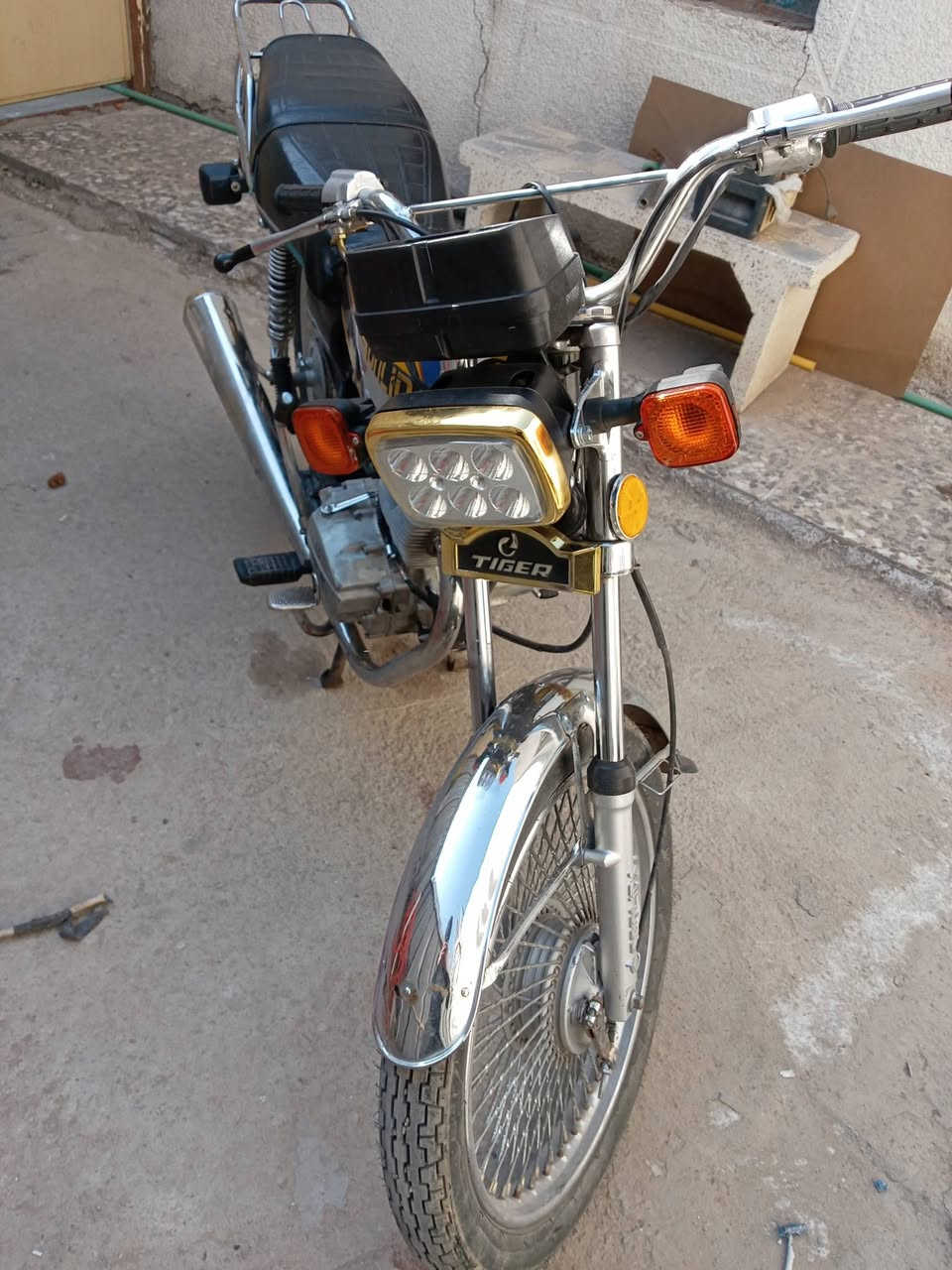 سلام عليكم دراجه ايراني4كير  سولنك مديل 2022
دراجه اتخبل خير من الله نقص بس دشبول وبك لايت الباقي كله شغال محرك مكفول سعر 550الف بغداد باب معضم للتواصل ***********
