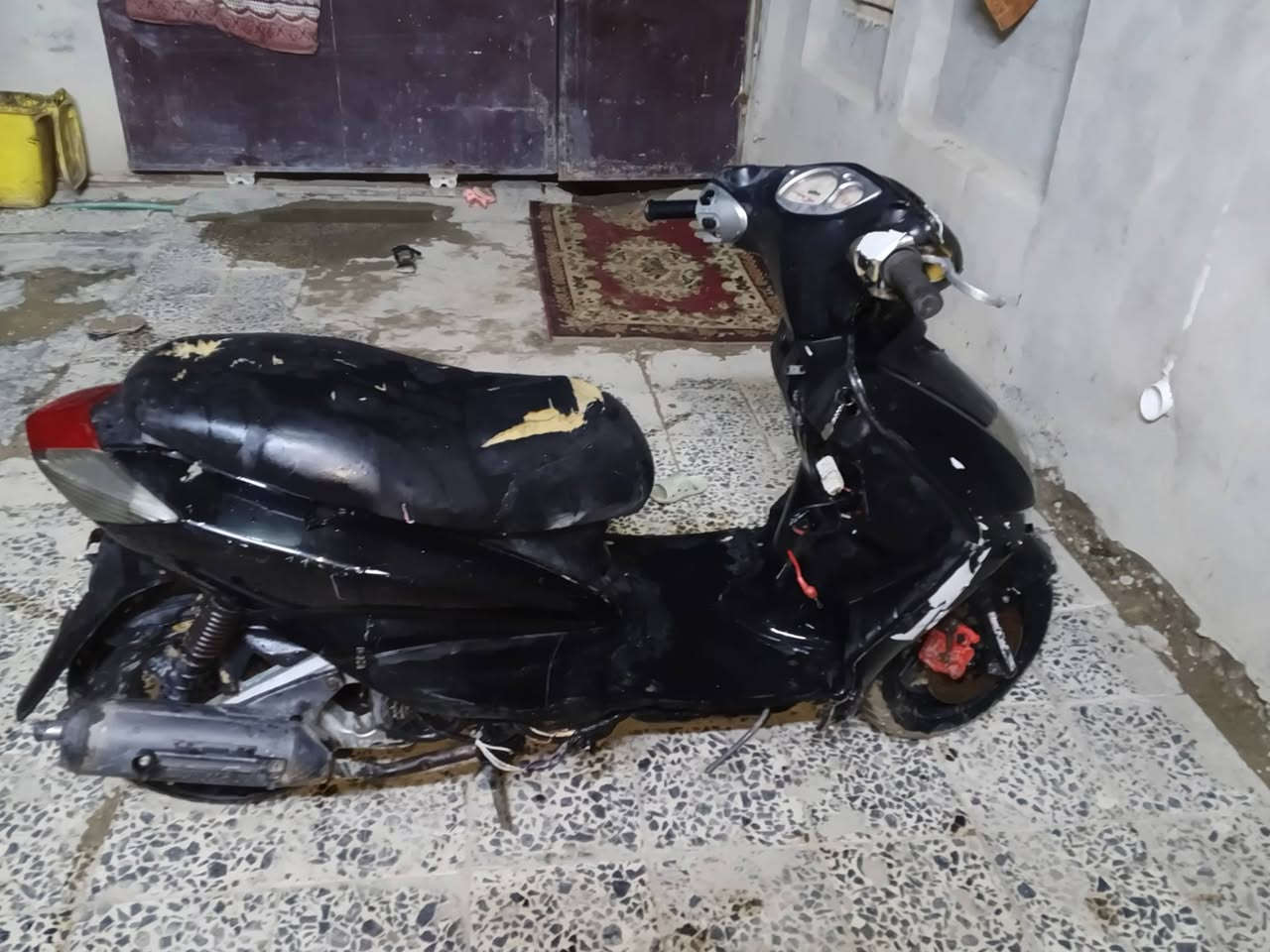 سلام عليكم شباب دراجة سكنس نثية ياباني دراجة مكينة مكفولة من تنقيص وتبخير عوزهة ترتيب سعر 300 وبيهة مجال قليل مكان بغداد حي نصر ***********
