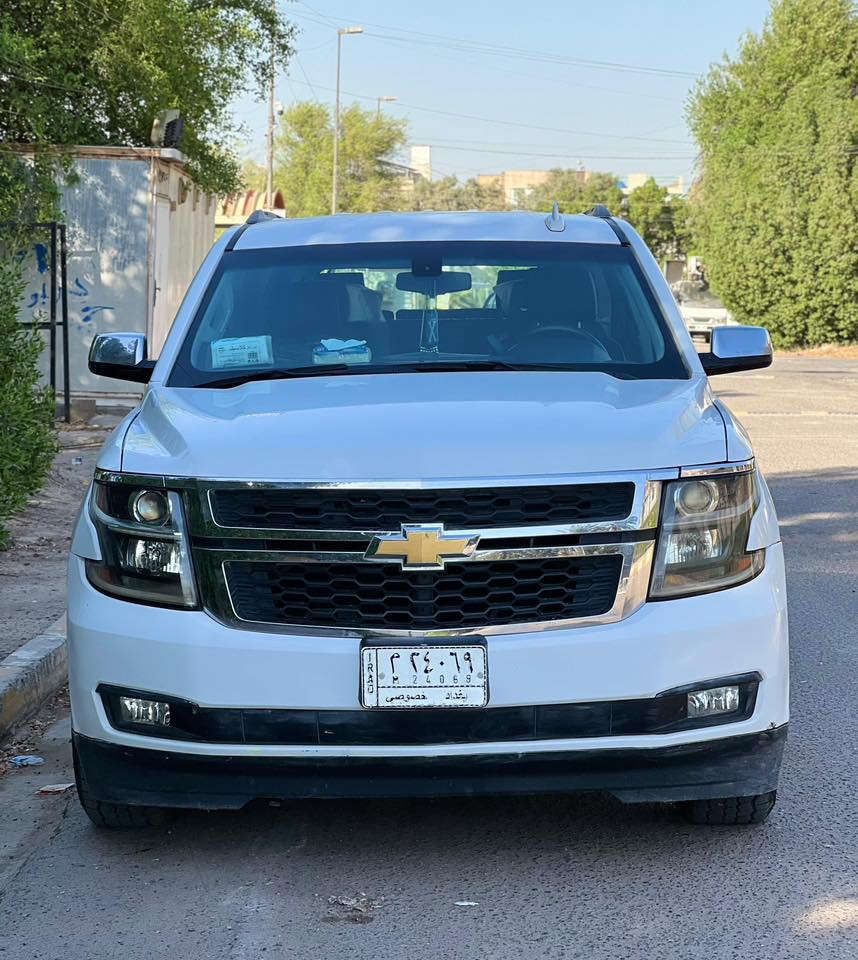 سلام عليكم 
تاهو 2018 للبيع رقم بغداد باسمي السيارة تحويل ثاني يوم السيارة مواصفاتها عادية قاصة حساسات كشنات كهرباء حادثها الصفحة 3 قطع تبديل وقطعة صبغ فقط الجاملغ الخلفي  بدون بجم السيارة المحرك والكير مكفولات والسيارة عليها إدامة كاملة من كلشي
السعر 260$ 
مكان للسيارة شارع فلسطين 
***********
