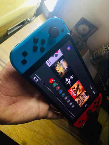 مرحبا شباب توفر نينتيندو اولد مهكر قطعه يشتغل نضامين
اون لاين + اوف لاين سليم ١٠٠٪؜ شرط الفحص مهكر يم صفاء

الاون لاين محمل بي فورت نايت شغاله وتكدر تحمل العاب غيرها / الاوف لاين ( التهكير ) محمل عليه فقط الالعاب القويه مثل ذا وتشر 3 - فيفا 25 جميع الافرق وبناء اللاعب 
Little nightmares الجزء الاول والثالث
زيلدا و stray وغيرها وتكدر تحمل اي لعبه تعجبك مجاناً 

الجهاز خالي من العيوب شغال وبنضافه ممتازة 
جميع الازرار واللمس والاتصال سليم 
ذاكره 64 + رام 128 ساندسك اصلي

الملحقات - جوستك - شاحنه Nintendo - جويكون الاصلي
ملاحظة : لا يحتوي على الدوك وتكدر تشتري التجاري 5 الف

السعر مناسب جدا 330 الف فقط 
العنوان / بغداد - البياع - شرطة الخامسه 
رقمي / ***********
يوجد توصيل لجميع المناطق والمحافظات بغداد
