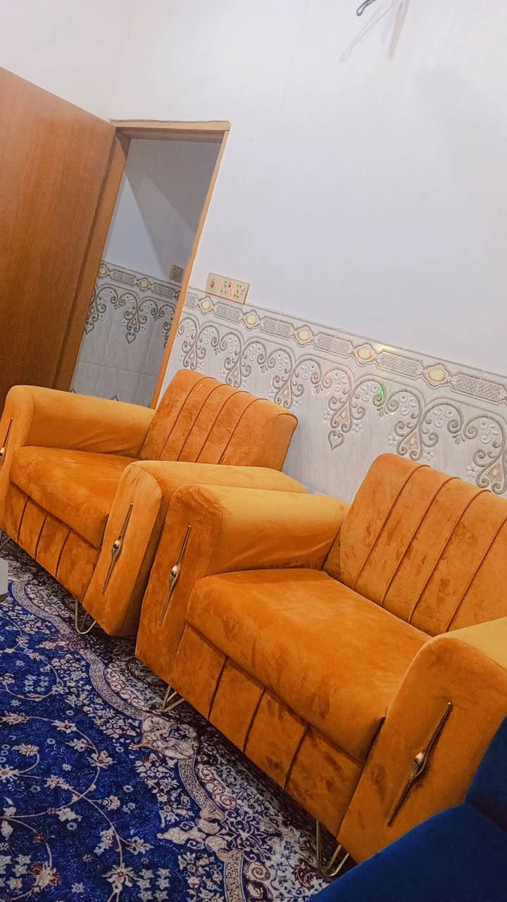 السلام عليكم 
تخم للبيع تسگام 10 مقاعد استعمال قليل السعر 600 للاستفسار واتساب ***********
