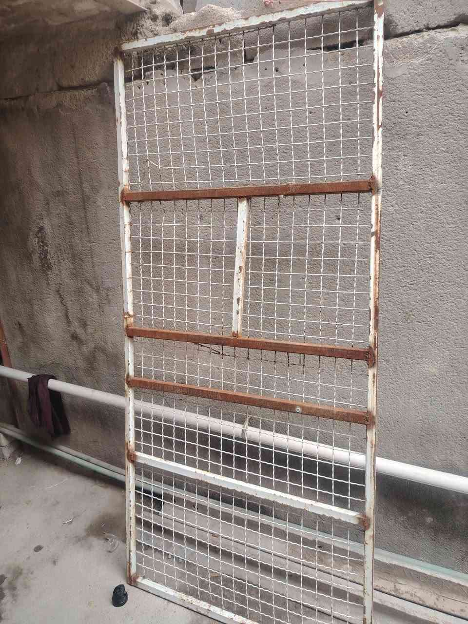 جربايه ام نفر للبيع عوزه صبغ فقط.. انطي بيهه سعر واخذها ***********
