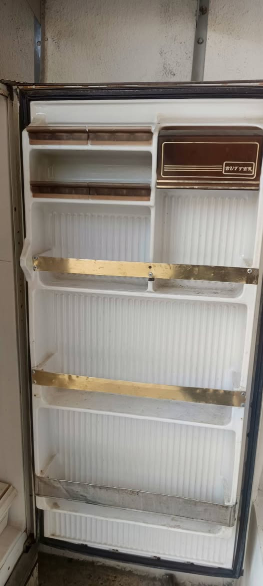 ثلاجة عشتار شغال شرط تبريد وتجميد فريزر 
السعر عالخاص


**إذا كنت صاحب هذا الإعلان وتريد حذفه لأي سبب، رجاءا أرسل رسالة إلى الدعم الفني**