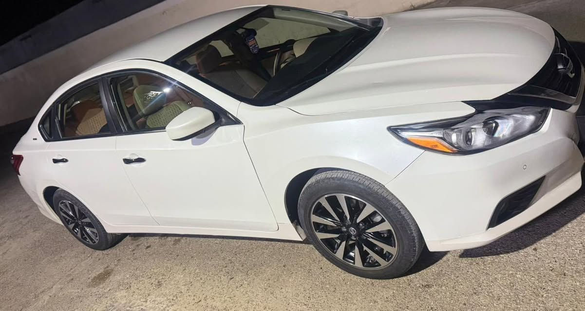 نيسان التيما خليجي SVموديل 2018 ماشيه63   جاملغ مبدل ابلادي اثر شخط بدون دواخل والباقي مكفول وسونار مرفق مع الصور كير محرك مكفول سنويه ساقطه رقم جديد رقم سليمانيه شرط التحويل
مكان السياره ديالى
رقم الهاتف***********
