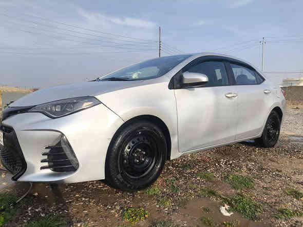 السلام عليكم 
كورلا موديل 2018
السعر 136$ وبيهه مجال قليل 
الباب مصبوغ و الچاملغ تبديل
رقم السليمانية جديد 
مواصفات LE
شرط التحويل 
رقم الهاتف ***********
مكان السيارة  ناحية القيارة
