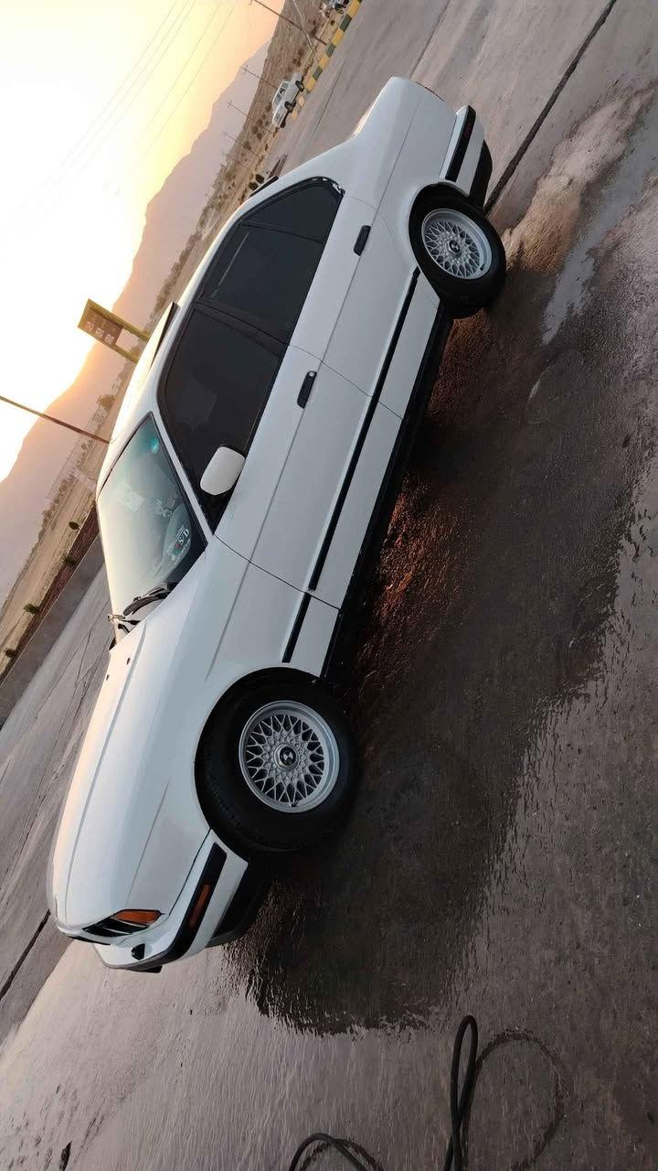 بئێم 91 بۆ فرۆشتن چوار  چەمەلاخ  سبوخبئ لێدران گئر مەکینە کارەبای هەمو گیانی بەشەرت سلایت دو جام کارەبا 520 گێڕ حادی تەعویل خرامە بەشەرت تەبرید ساردو گەرم لەسەر سویج سەیارەکە بەناو خۆمە 68معالە بۆ زانیاری زیاتر *********** أربيل, العراق
