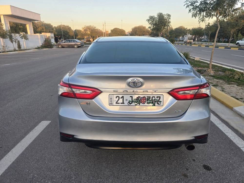 کامری ٢٠١٨
مەواسەفات le ، ٧٠هەزار مایل ڕۆشتوە ، شاشە،خەتی جادە کوشن کارەبا ، تحدید سرعە ، ڕادار ،چوارتایەی نوێ ،هەزە نوێ ، سەنەوی٢٠٣١ ، ،سێ پارچەی بەردەم بۆیاخە بێ ناوگرتن بێ ئێرباگ، سۆنەر و ژمارە شاسیم داناوە ، گێڕ و مەکینە نەکراوەتەوە بێ سەرف بێ بخار و دوکەڵ ، نرخ ١٦٤ و مەجالێکی کەم 
***********

کامری ٢٠١٨ مواصفات Le 
ماشیە ٧٠ الف مایل ، ثلاثە قطعە امامی صبخ بدون دواخل ، بدون ایرباکات ، هزە جدید سنویە و رقم جدید حتی ٢٠٣١
سونر و رقم شاصی مرافق مع الصور ، گیر و محرک مگفول کفاله عامە .....بشرط تحویل 
*********** کلار كالار, السليمانية
