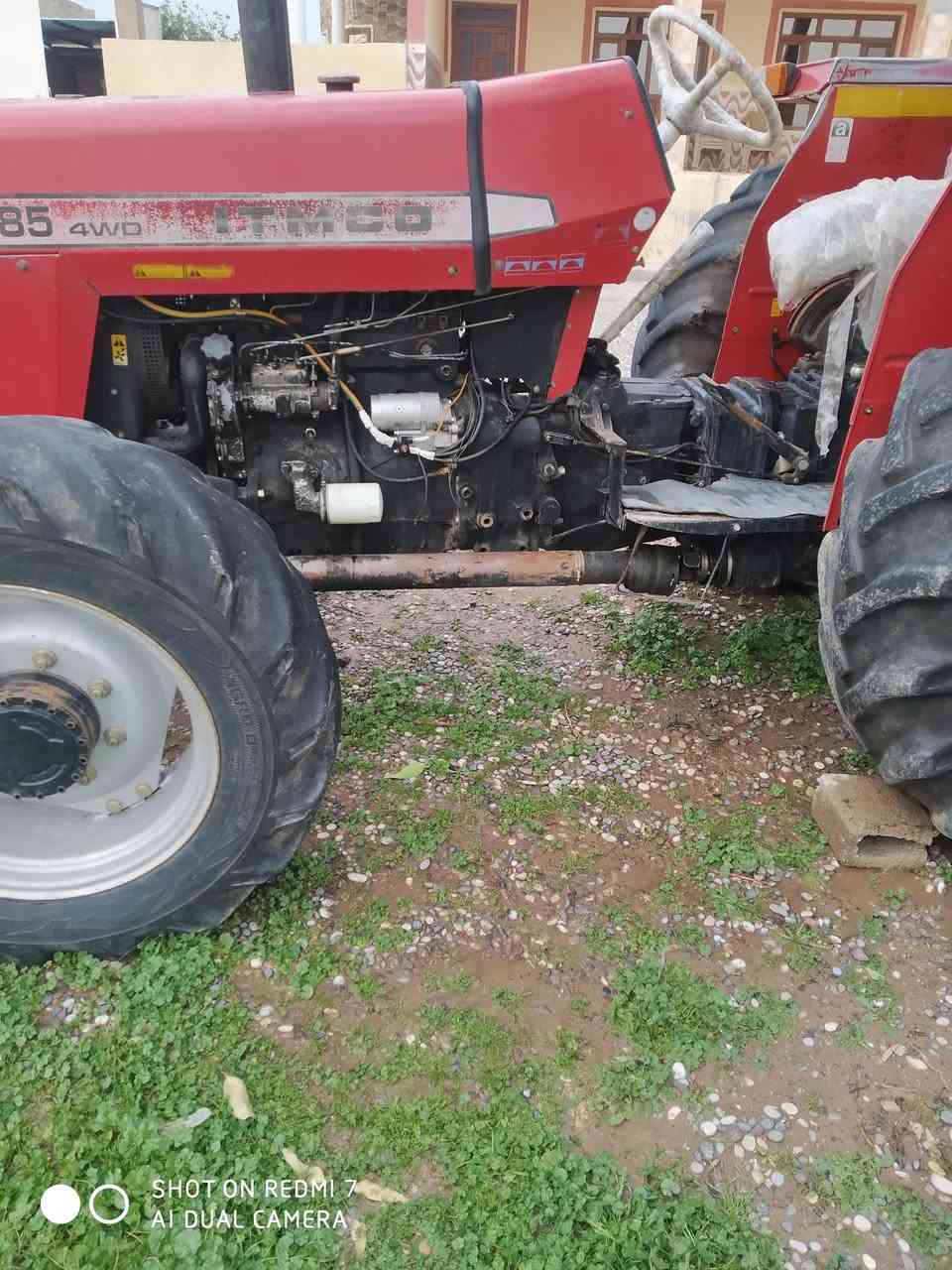 ام تركتوره بو فروشتنه هنو كياني به شرته موديل. 2013  رقم. ***********
