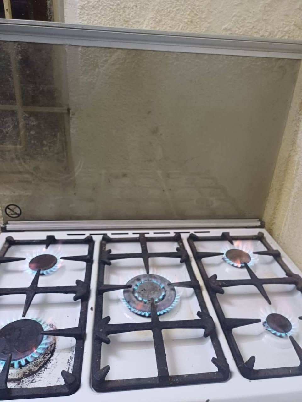 السلام عليكم تخم للبيع ١٠ مقاعد نضيف سعر ٣٥٠ بي مجال كاونتر سنك مرمر نظيف سعر ١٥٠ بي مجال غرفه شبابيه نقص جربايه سعر ١٠٠ عنوان الكاظميه طباخ ٥ عيون إيطالي سعر ١٧٥ بي مجال


**إذا كنت صاحب هذا الإعلان وتريد حذفه لأي سبب، رجاءا أرسل رسالة إلى الدعم الفني**