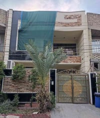 بيت للبيع مساحه 150 متر واجهه 7 ونص في 20  الموقع البلديات منطقة المضم...