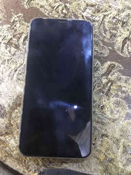 السلام عليكم ايفون ١١برو ماكس
بطاريه ٧٩بلاديه
الجهاز كله بلادي
برغي ما مفتوح بي 
للاتصال ***********
النسخه الايابانيه جهاز مكفول
مكاني ديوانيه
