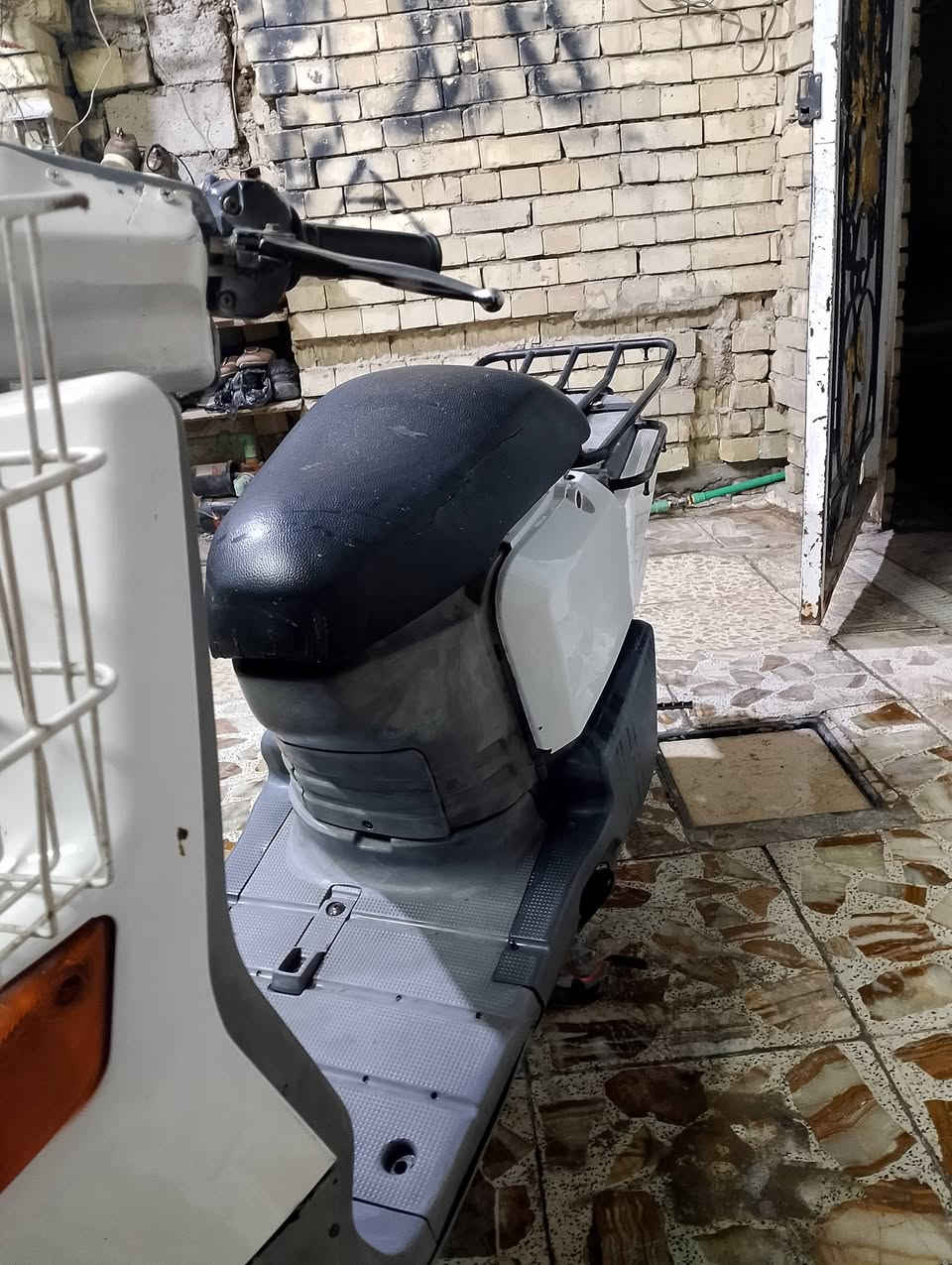 السلام عليكم دراجه نوع بيكم ياباني الدراجه خير من الله نكره سلف كهربائيات مكينه مامفتوحه الدراجه كامله من كلشي سعر350 وبيها مجال العنوان الزعفرانيه الاربع شوارع متواجد فيس ***********متواجد واتساب
