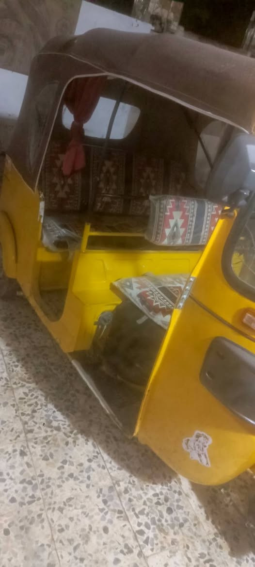 تكتك موديل20 تكتك خير من الله لا صبق ولا معجون بيه ضربه بصيطه كلش جوا البرده ما بينه المكينه تخبل لا مجفته ولا تبخير قفله ب5 علا الفيس ما متواجد هاذ رقمي ‏‪***********‬‏
