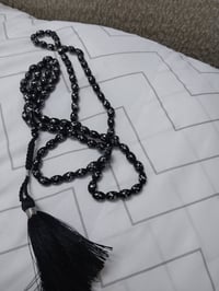 متوفر سبحه  يسر١٠١ مصريه قديمه السعر  ٥٠ الف للاستفسار ٠٧٧١١٣٤٣٧٣٧