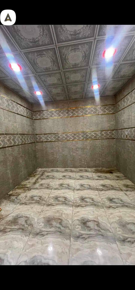 بيت ١٠٠ متر شارع ٢٠ مفتوح على ال٦٠ العرضي الثاني خلف المدرسه الورديه طابق واحد صب مسلح رقم القطعه 59886 بصف الركن
نضيف ارضيه بورسلين جدران سيراميك غرفه وصاله ومطبخ واستقبال وصحيات خارجيه وداخليه السعر ٨٤
البيت فارغ جاهز للسكن للاستفسار ***********
