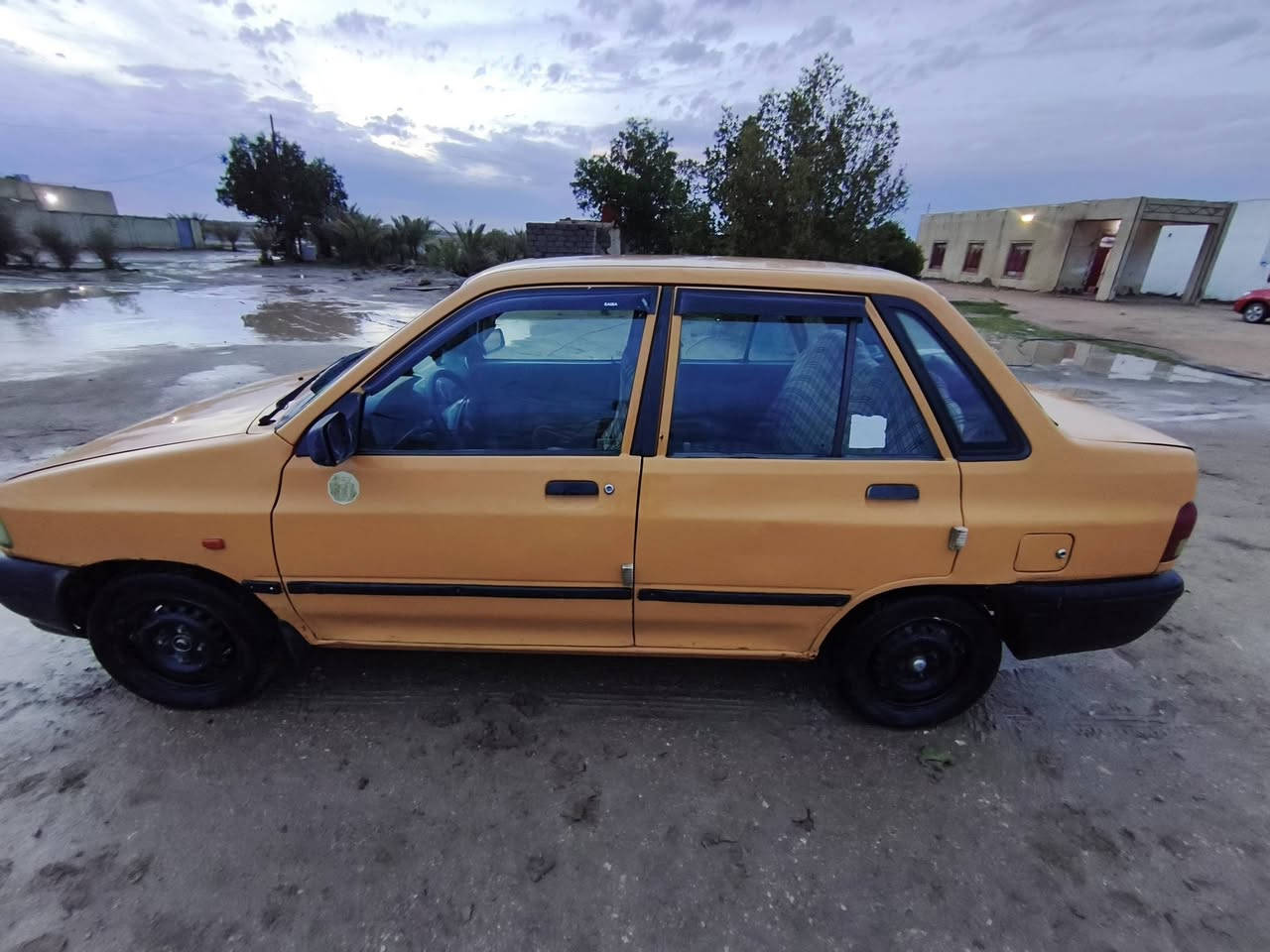 سلام عليكم سياره سايبه البيع سياره نضيف مكفوله من ضربه وتبديل موديل 2012حداديه تواير ارببع جداد مكينه نضيفه شرط كير بس رابع يفلت سياره جاهزه من كلشي رقم الاماني بابل  سنويه ال 27بيه وكاله عامه مداور بسماوه سعر 26 وبيه مجال اتصل ***********
