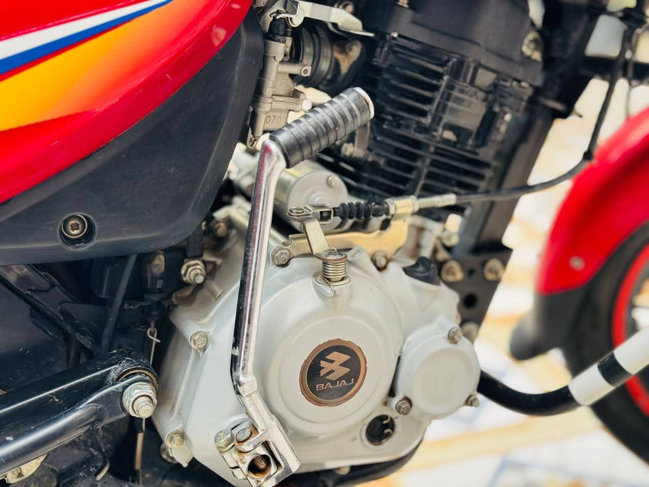 السلام عليكم بوكسر للبيع موديل 2020 كفاله عامه محرك مكفول رقم وسنويه الدراجه خير من الله مكفوله شراي اتصل على الرقم ***********4 متواجد عل خاص، او مراوس بسيفان موديل 25 وينطيني فرق حسب النضافه مكاني ديالى الخالص
