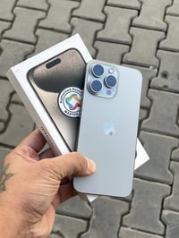 ايفون 15promax ذاكره 256 بطاريه 87 على وضع وكاله  نضافه 100/100 لا مصل...