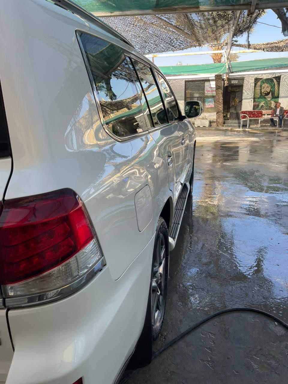 السلام عليكم للبيع لكزز 2014 فول مواصفات رقم بغداد مكفوله بيها صبغ قطعه وحده السعر 405 وبيها مجال قليل تلفون ***********
