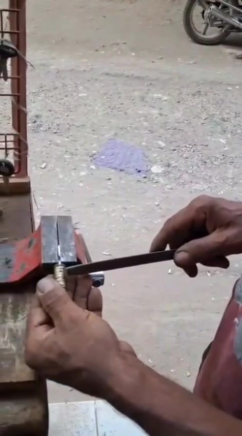 عمل مفتاح من عدم لقلب كالون نحاس 
ابوعبداللاه للمفاتيح 
شبلنجة شارع الثورة(النصاري )
01064346005


**إذا كنت صاحب هذا الإعلان وتريد حذفه لأي سبب، رجاءا أرسل رسالة إلى الدعم الفني**