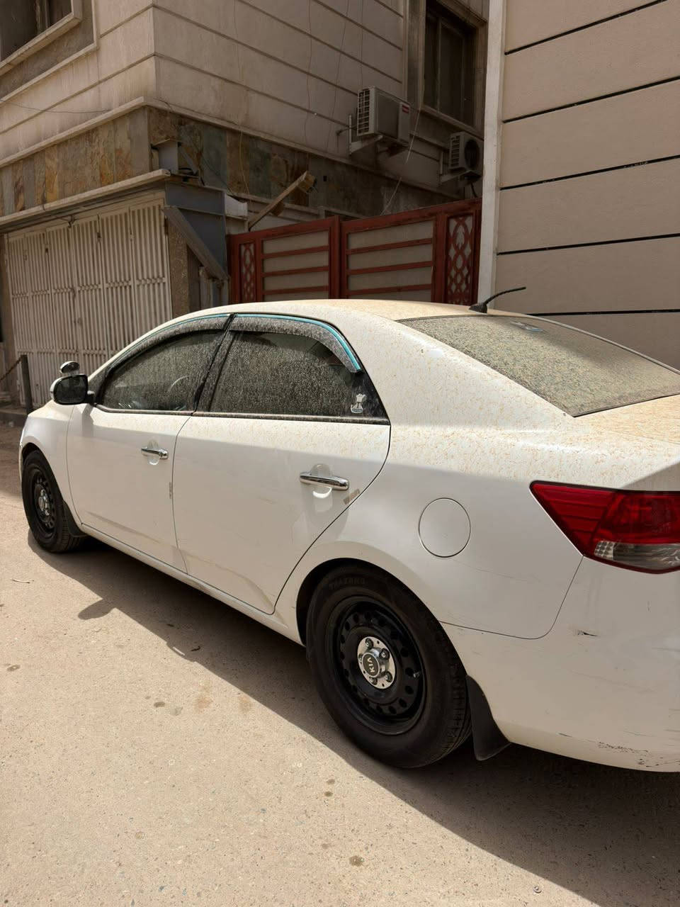 سلام عليكم
سيراتو موديل 2011 خليجية
داخل ماروني 
مكينه 1600 دوش 
مكينه كير تبريد كفاله
ماشيه 149 بلادي
سونار مرفق مع الصور
رقم بغداد الدولي
مواصفاته اشاير بالمري
كامره حساسات شاشه
تحكم ستيرن
كشنات ابلاديه جدد ومدوشم فوكاهن
السعر ٨٨ بيهه مجال 
عنوان بغداد كراده فقط اتصال ***********
